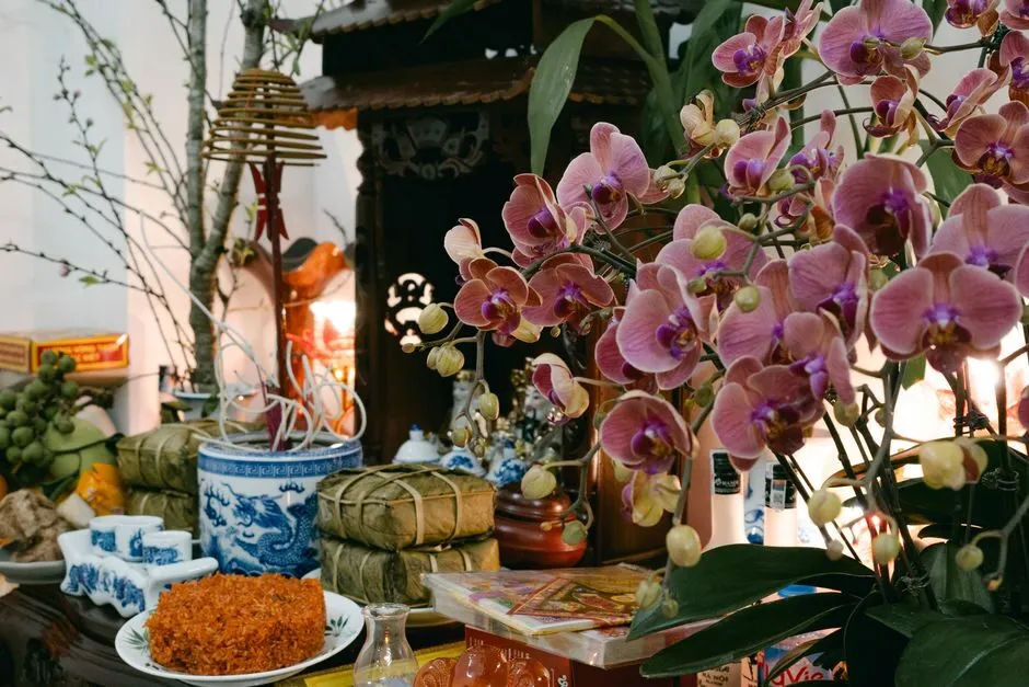 Bàn thờ gia tiên trang nghiêm theo phong cách truyền thống